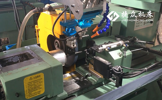 桁架上下料機(jī)器人,外圓磨床磨轉(zhuǎn)子軸(圖2) 桁架上下料機(jī)器人