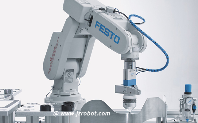 工業(yè)機器人與人工對比